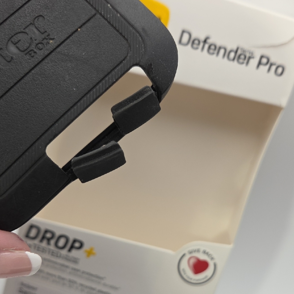OtterBox Defender Pro Rugged Black Case - Picture 5 of 7